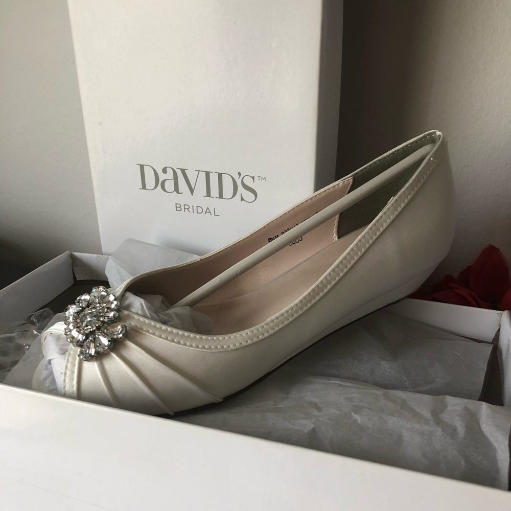 Beautiful bridal shoes!!